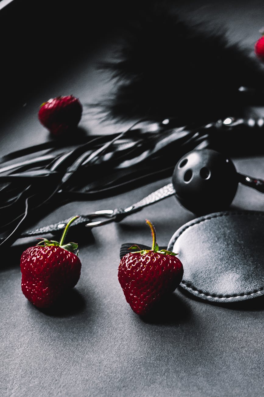 Illustration of Alarming Silicon Valley Wealth Gap Leaves Ordinary People Hopelessly Behind